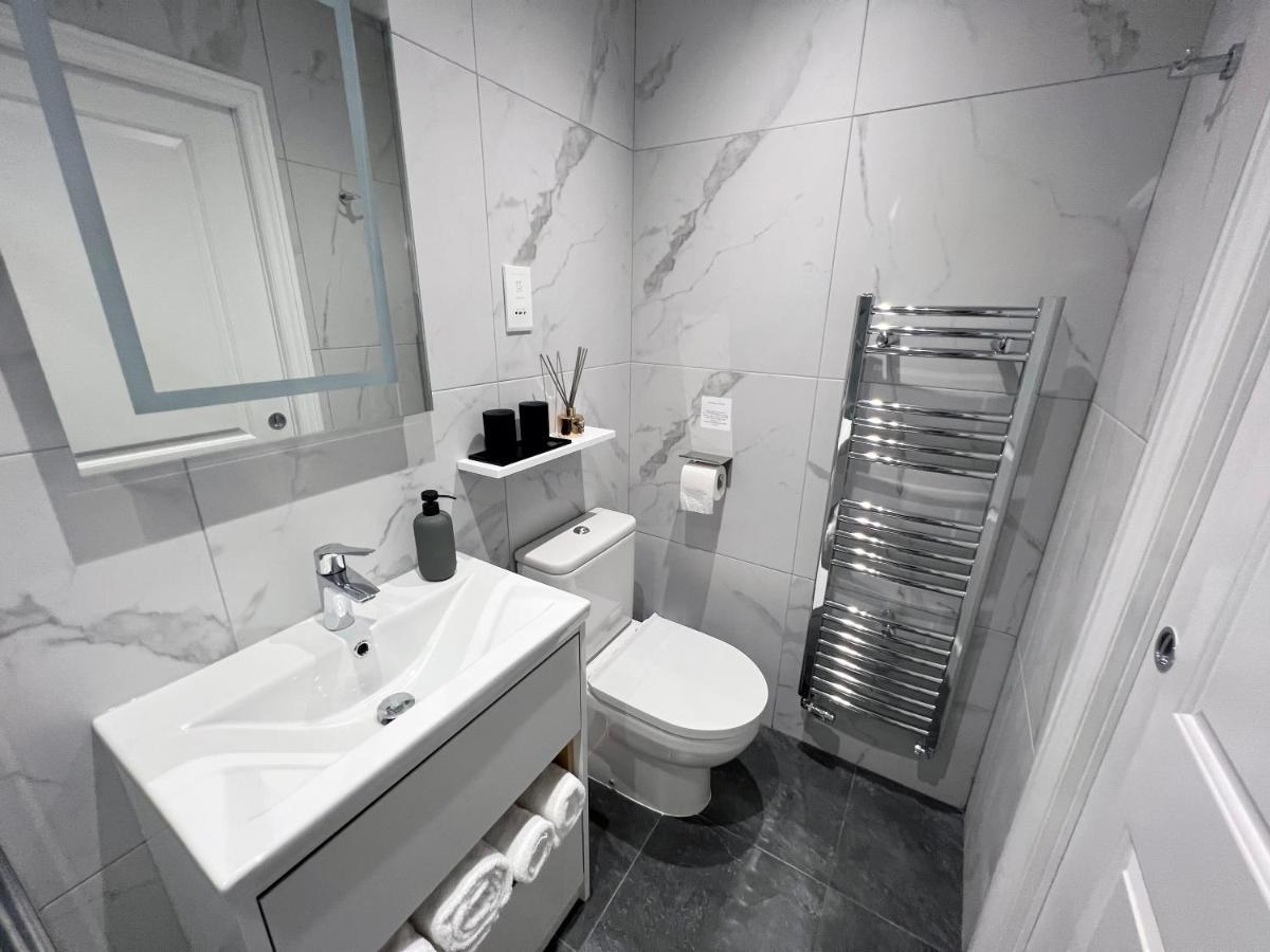 United Home B&B Salford  Kültér fotó