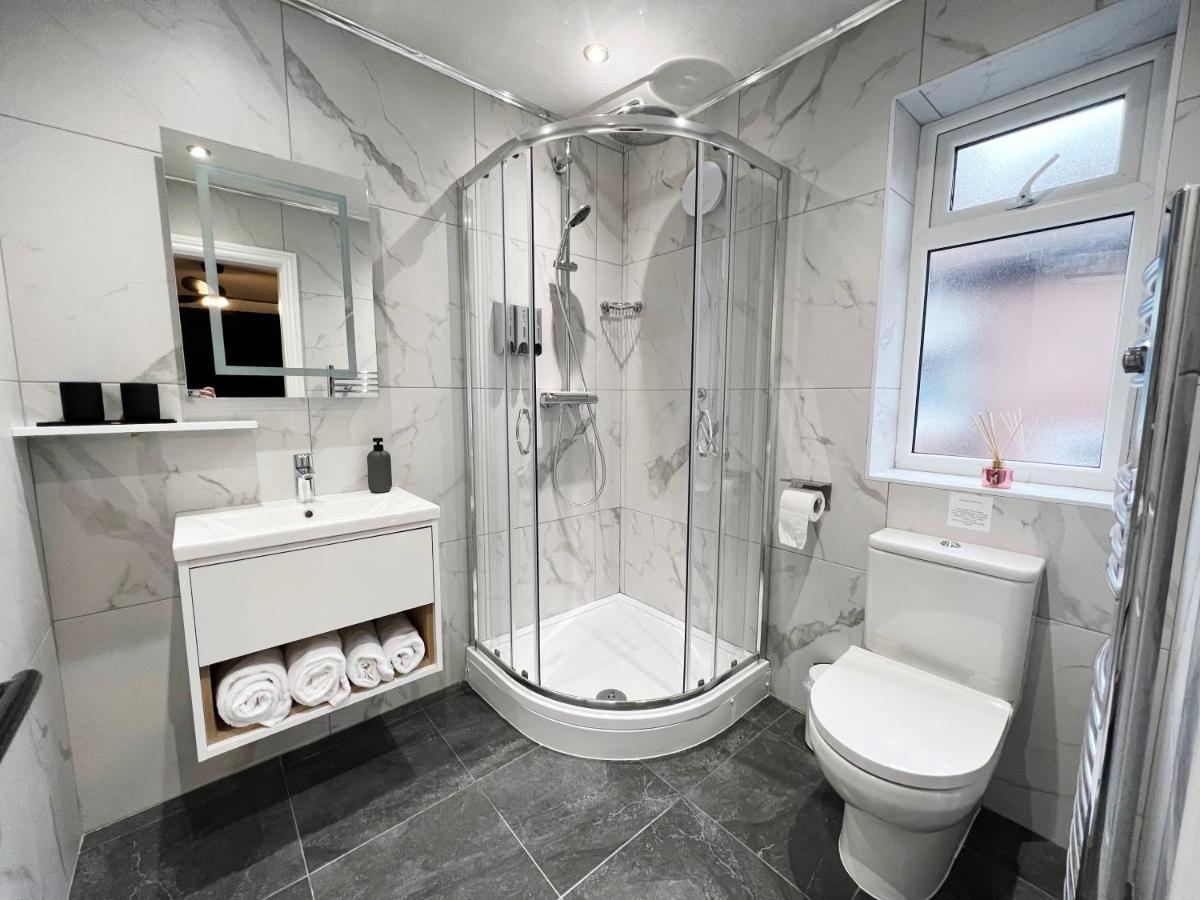 United Home B&B Salford  Kültér fotó